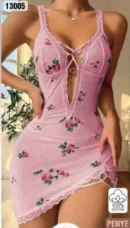 Gül Desenli Dantelli Yırtmaçlı Gecelik Pembe