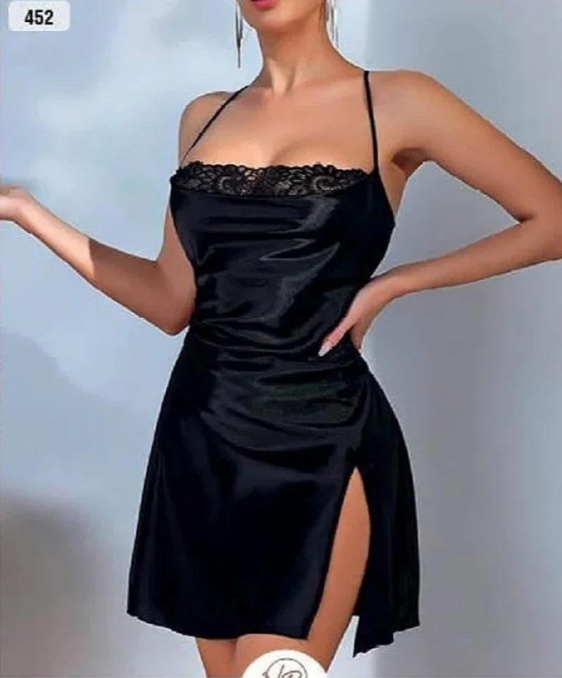 Çapraz Sırt Yırtmaçlı Saten Elbise Siyah